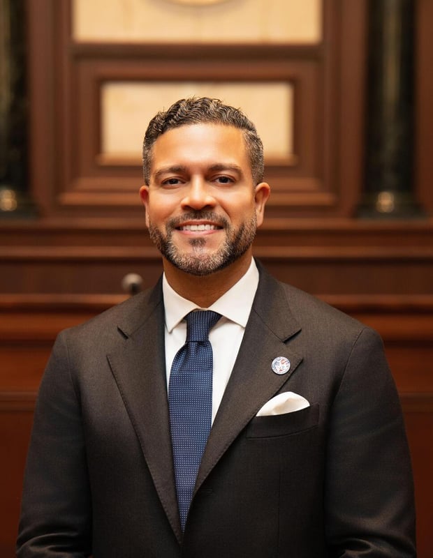 Pablo Segarra Esq. Court.